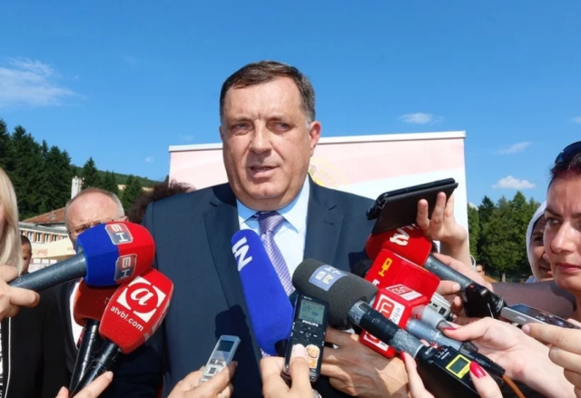 Dodik: Ako na teritoriji RS-a interveniše NATO, zvat ćemo prijatelje da nas zaštite